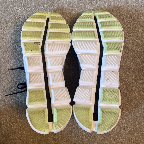On Running Cloud X 3 - worn once - Picture 3 of 5